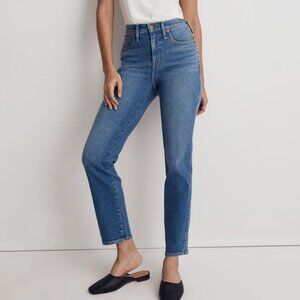 Madewell Petite Stovepipe Jeans in Leaside Wash